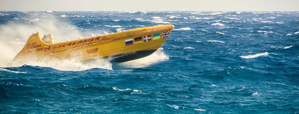 Power boating in Lugano