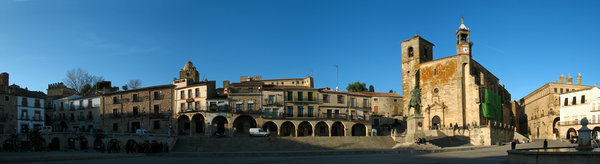 Panorama of the Plaza Mayor (Photo Credit By Elemaki)