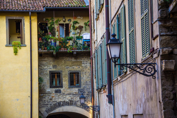 Bergamo courtyard
