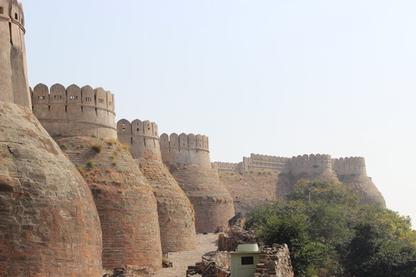 The imposing walls and fortifications of Kumbhalgarh Fort. India. (Photo Credit: Rakesh Nagda)