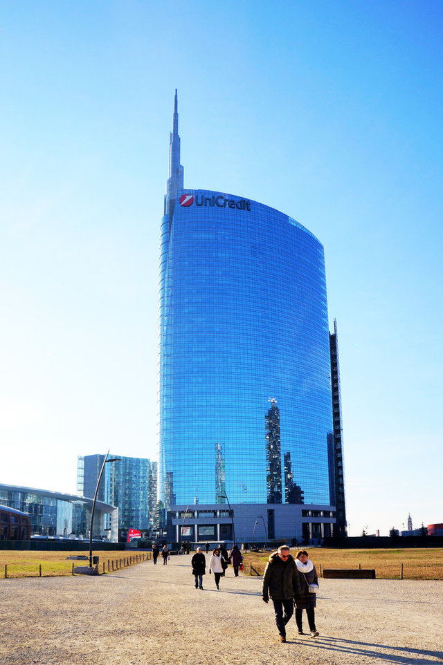 Daytime, Building, Nighttime, Casino, Boat, Surroundings, View, Television, Sports & Activities, Summer, Details, Balcony, Garden, Snow & Ski Sports, People, Water Sports, Outdoor Pool, Bicycling, Terrace, Autumn