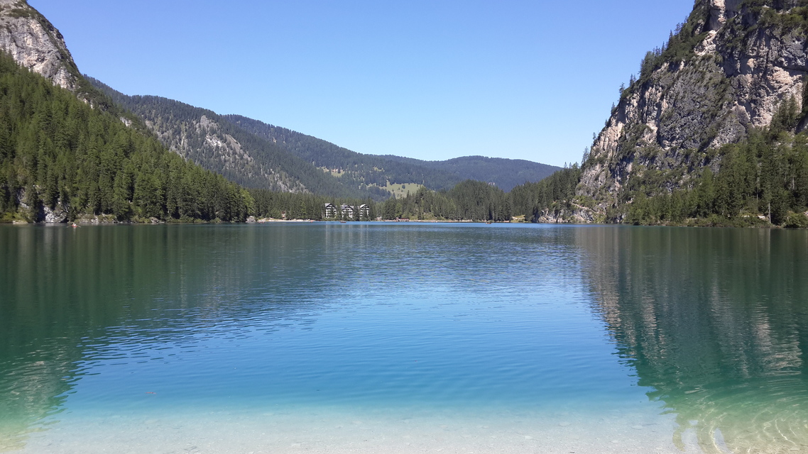 lake, water, nobody, mountain, outdoors, daytime, travel, reflection, landscape, scenic, sky, lakeshore, forest, river, idyllic, tree, woodland, nature, reservoir, environment