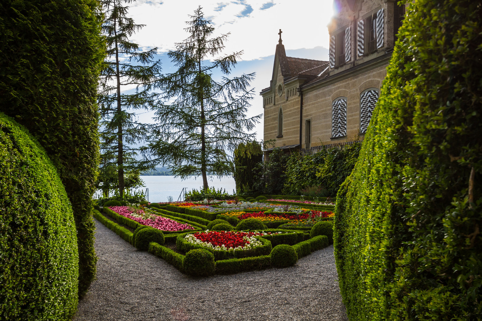 Oberhofen Castle