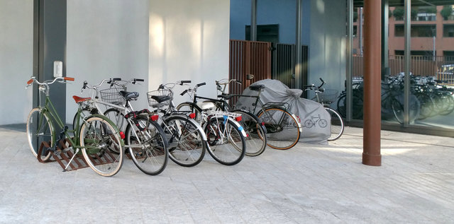 Bicycling, Sports & Activities, Entrance, Gym, Reception, People, Surroundings, Summer, Stairs, Snow & Ski Sports, Building, Fountain, Winter, Television, Internet Area, Daytime, Restaurant, Terrace, Bar, Details